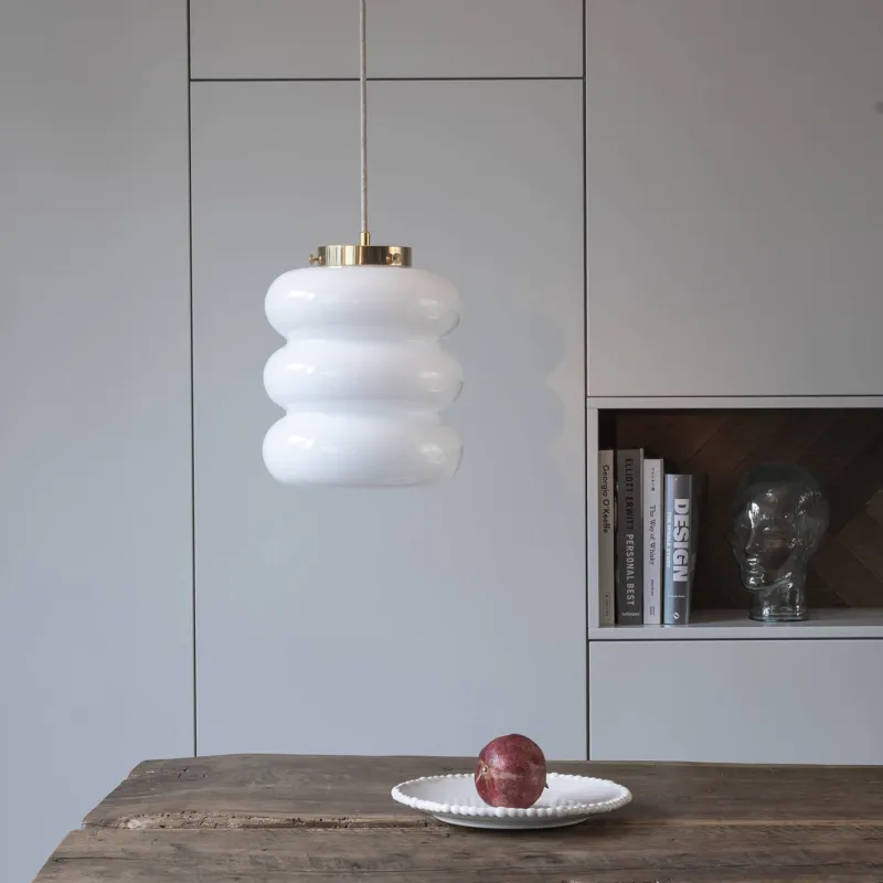Embassy Interiors Szklana lampa wisząca Bibe biała śr. 23,5 cm Szybka dostawa