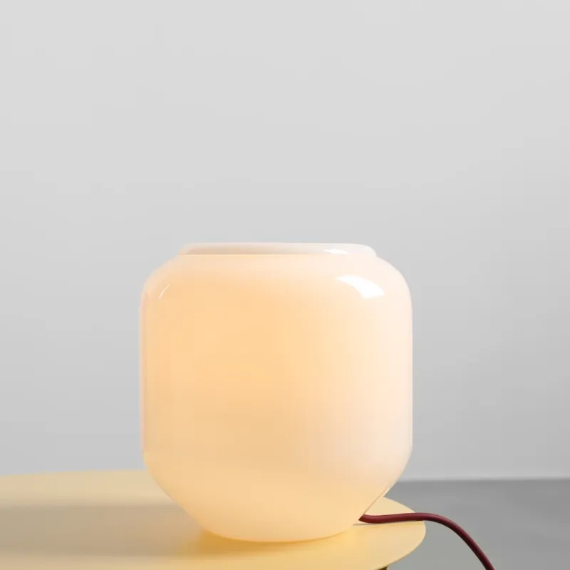 Artera Lampa stołowa Flask Orchid rozm. S wys. 24 cm biała z bordowym kablem Szybka dostawa