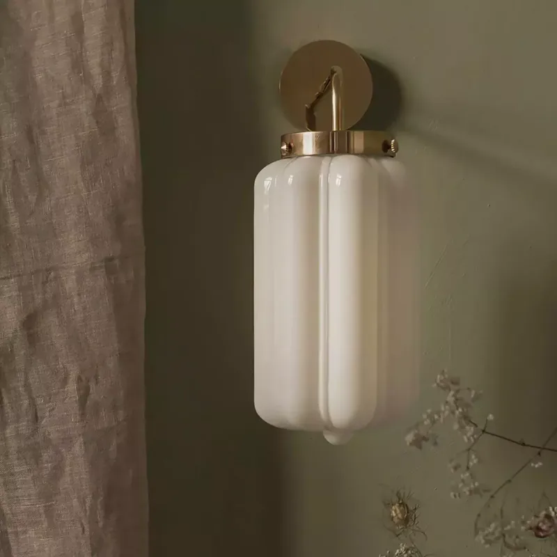 Oferta limitowana Embassy Interiors Szklana lampa ścienna / kinkiet Deco biały (opalowy) z puszką ścienną wys. 42 cm