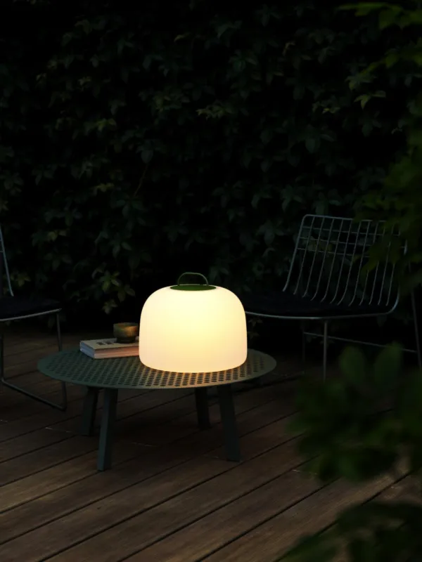 Bestseller Przenośna lampa ogrodowa Kettle To-Go 36, z IP65, ładowana USB, ściemnialna, z tworzywa, zielony uchwyt