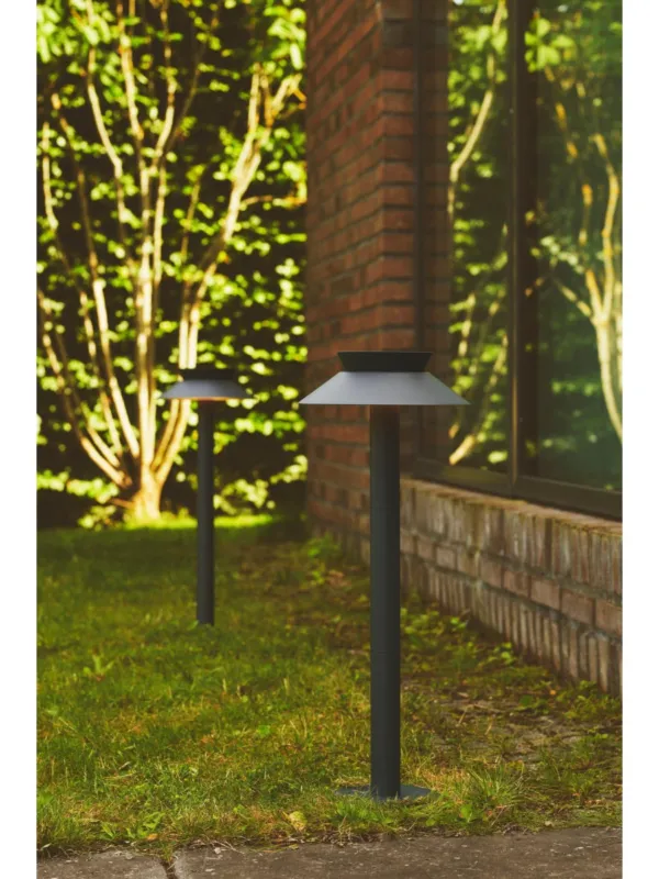 Grafitowy słupek ogrodowy LED Justina solarny bez kabli, czujnik ruchu i IP44 Oferta limitowana